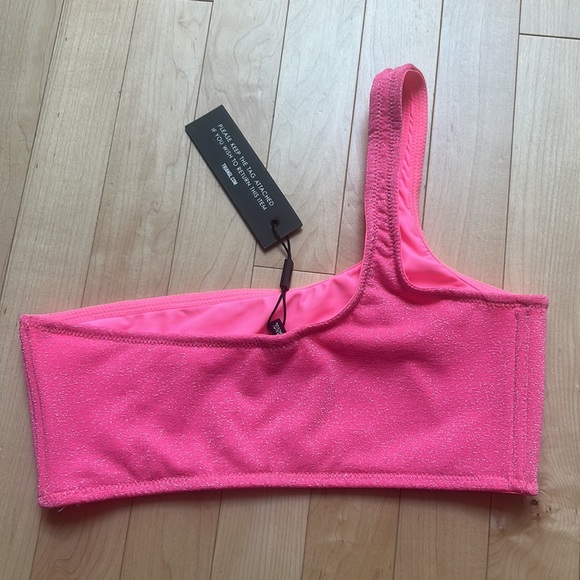 TRIANGL NWT large one strap top - Picture 3 of 6